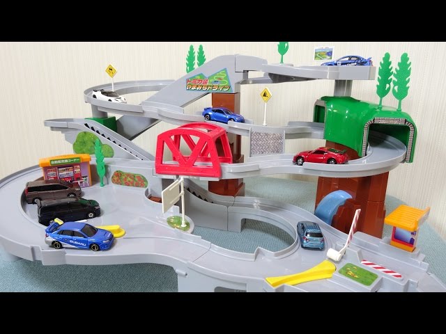 トミカ 峠やまみちドライブ Tomca World Mountain Drive - YouTube