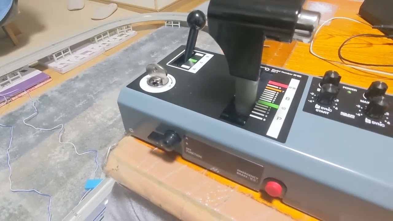 KATO 22-053 EC-1 ワンハンドルコントローラー - YouTube