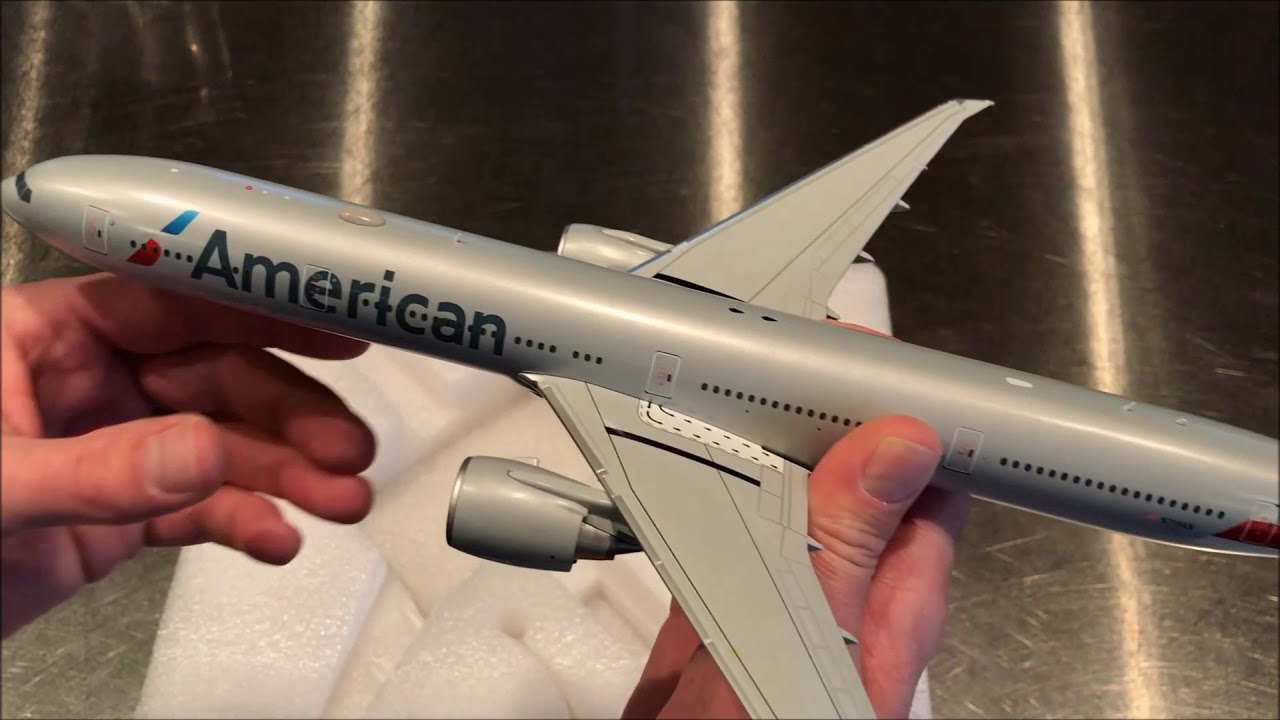 Gemini 200 1:200 American Airlines 777-300(ER), N719AN, Unboxing