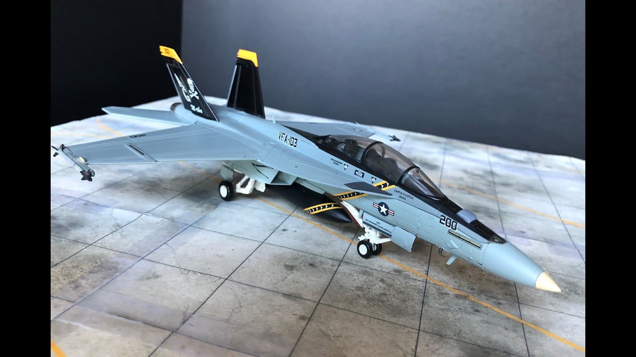 HobbyMaster F/A-18F Super Hornet VFA-103 Jolly Rogers 