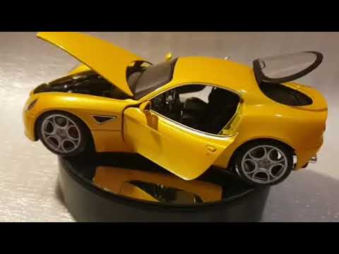 Alfa Romeo 8C competizione 1/18 Bburago - YouTube