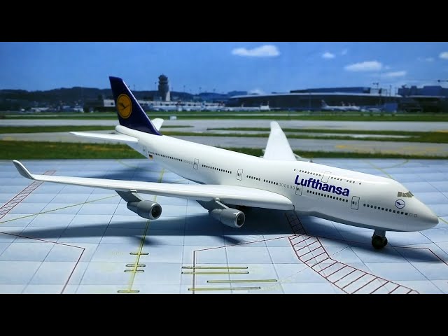 Reviewing the 1/500 Lufthansa Boeing 747-400 by Herpa 516105 - YouTube