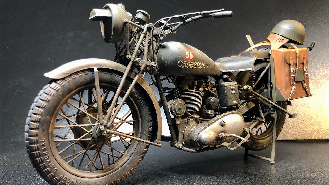 Italeri Triumph 3HW - YouTube