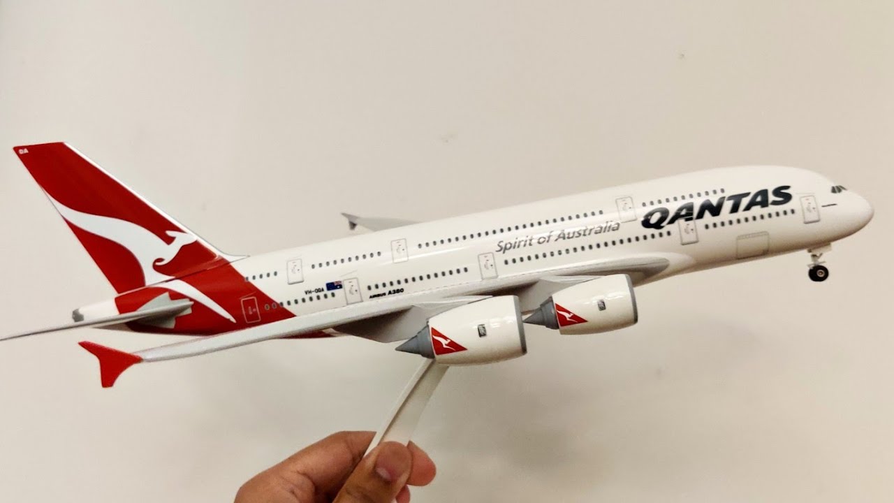 Qantas 1:200 A380 By SkyMarks Unboxing - YouTube