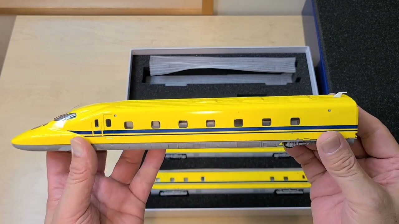 エンドウ新製品 HO ドクターイエロー開封動画 - YouTube