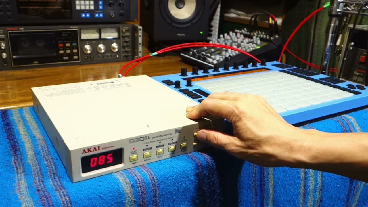 Akai SG01v Vintage Sound Module Preset Sounds - YouTube