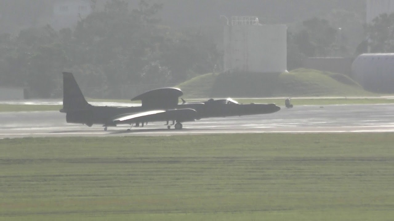 米軍嘉手納基地 おぅ～U-2ドラゴンレディ高高度偵察機が出て来た