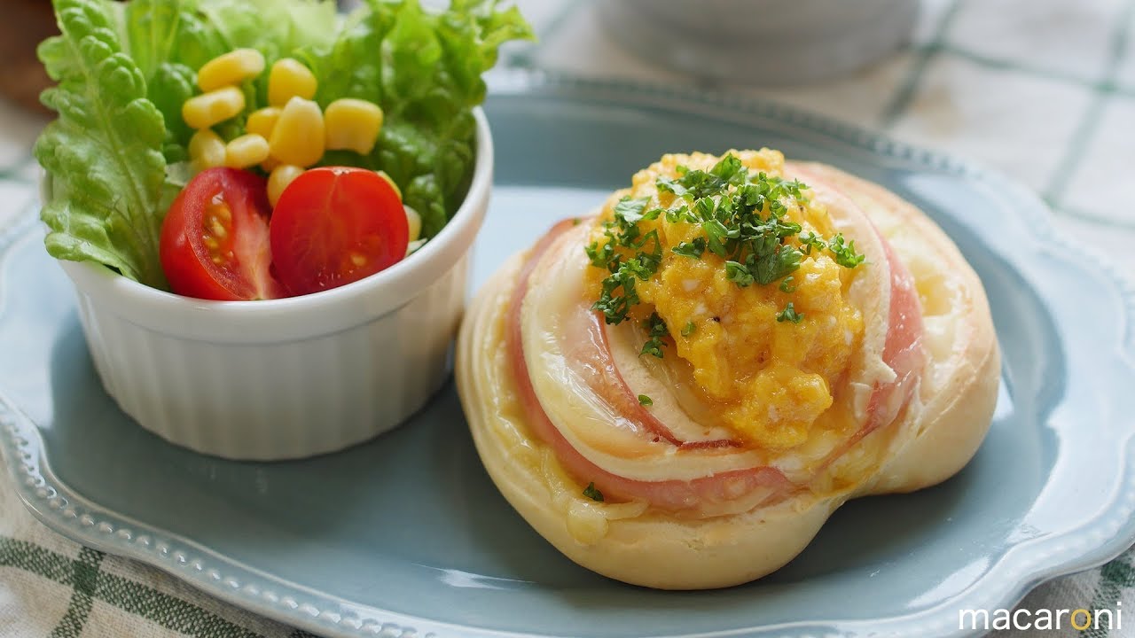 ふわっと咲いた！ホットケーキ ミックスで 簡単 ハム エッグ チーズ