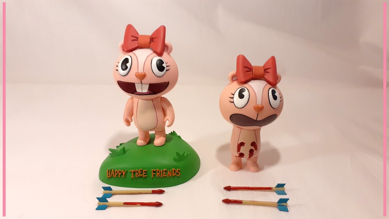 Happy Tree Friends SEG GIGGLES figure deluxe pack review - YouTube
