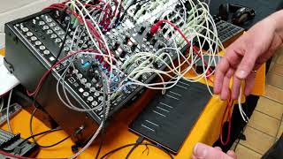 Expert Sleepers FH-2 'factotum' モジュラーシンセ