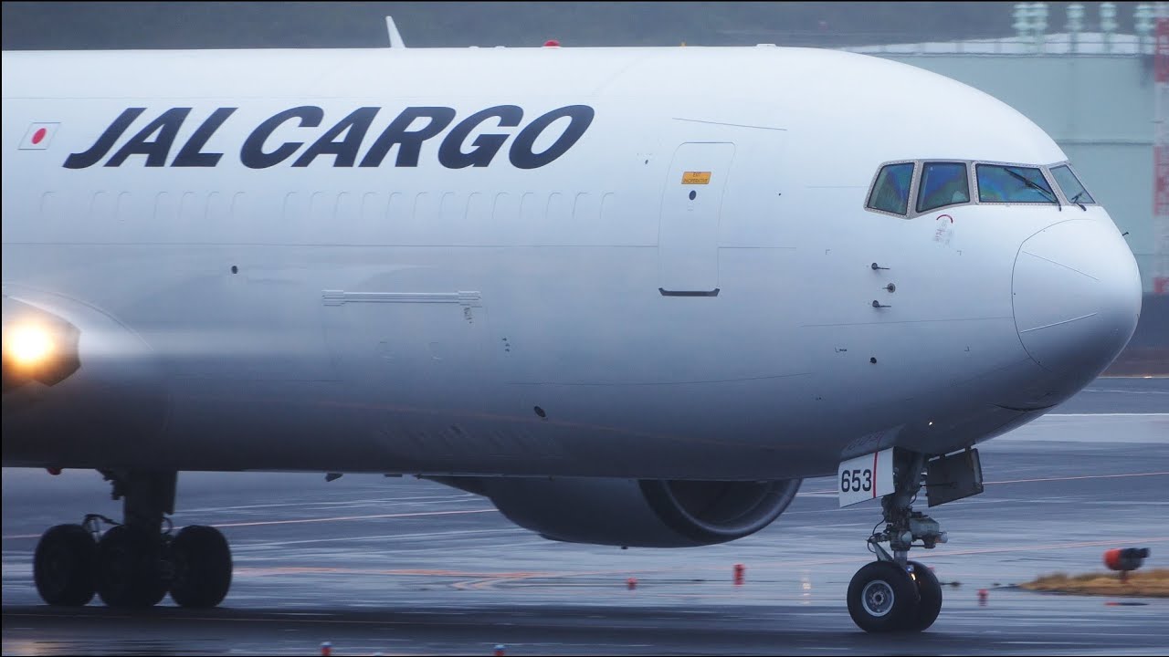 JAL Cargo Boeing 767-300BCF JA653J Landing at Narita 16R | Japan