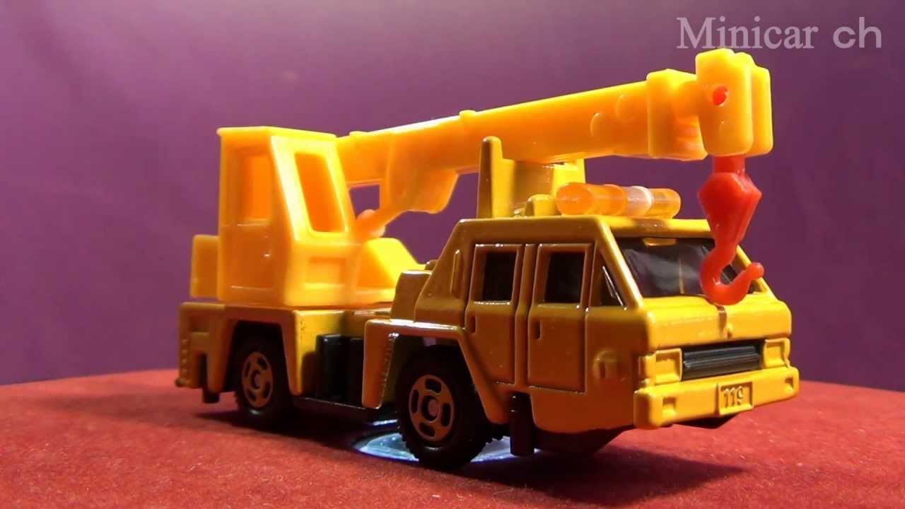 トミカ No.43 日産ディーゼル クレーン車 - YouTube