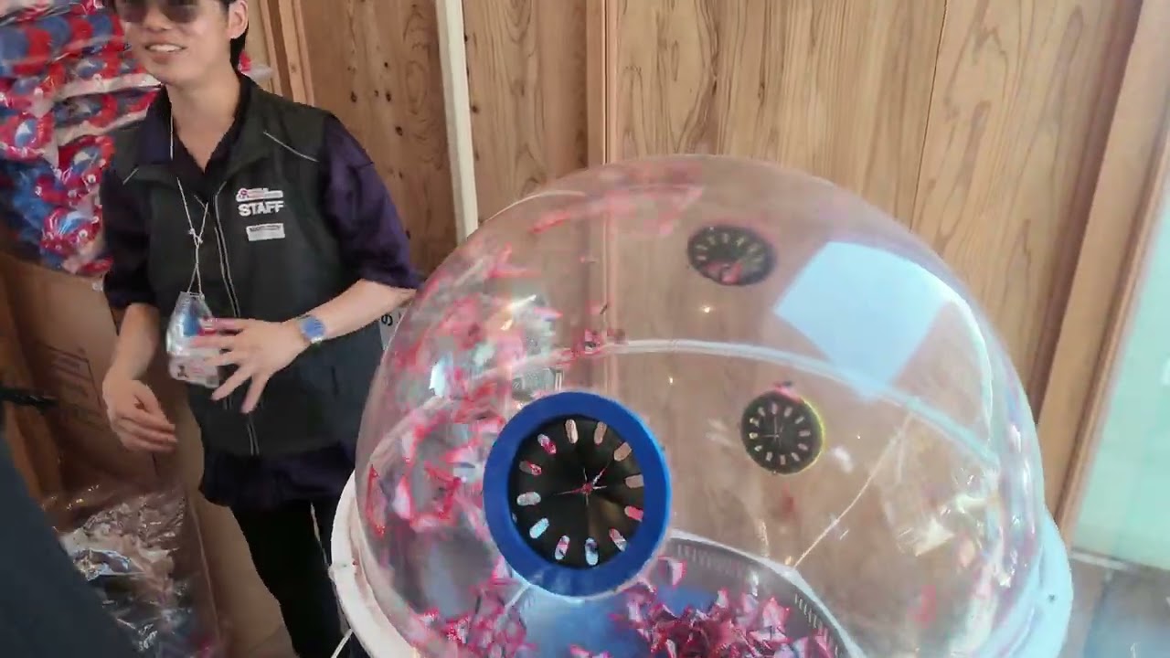 ミャクミャクぬいぐるみくじ 2等当選♪ - YouTube