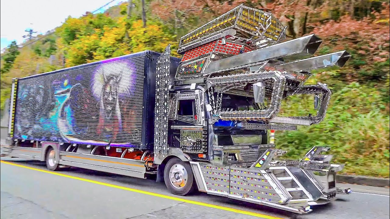 ロケット&バンパーが超ロングなデコトラ登場‼️【搬入②】華翔会