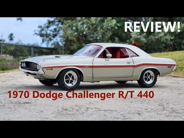 Unboxing / Review: 1970 Dodge Challenger R/T 440 in 1/18 scale by