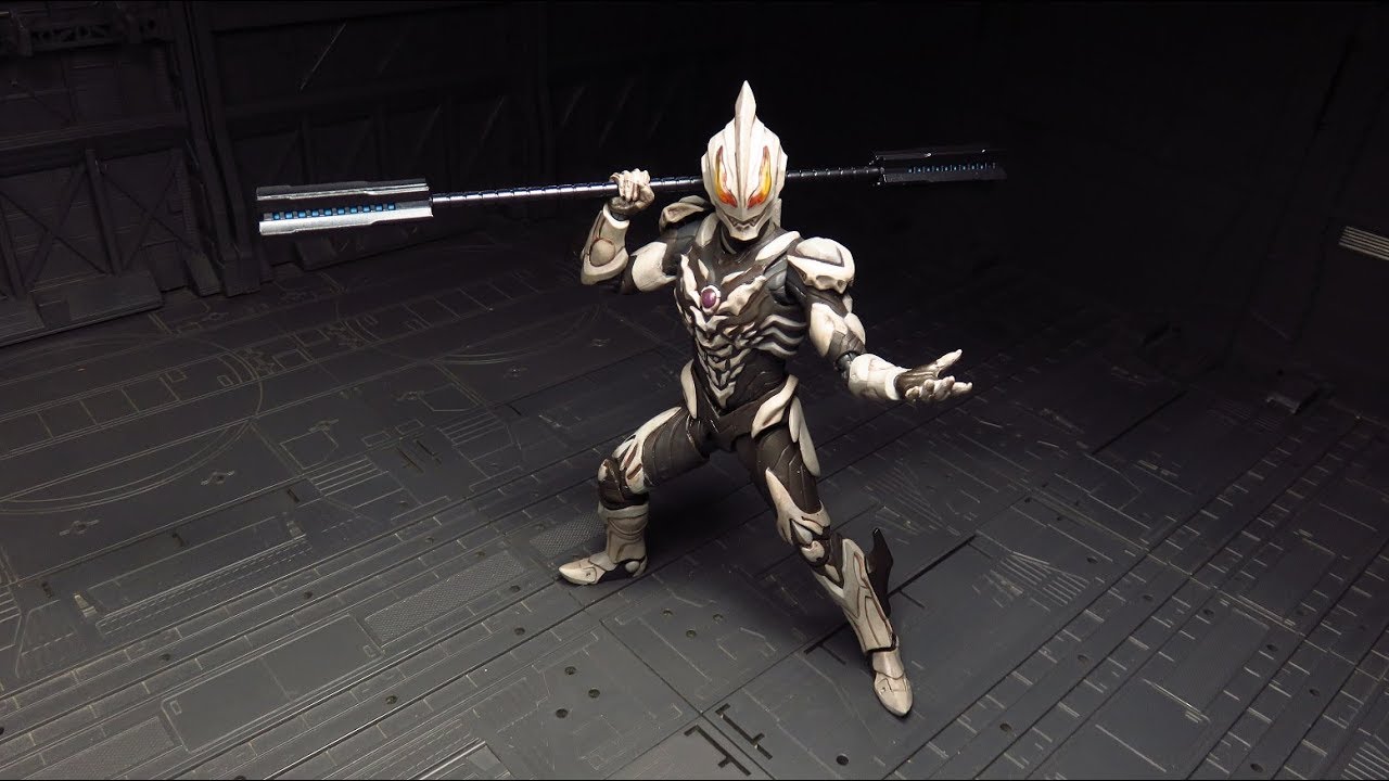 SH Figuarts: Ultraman Belial Atrocious Figure Review - YouTube
