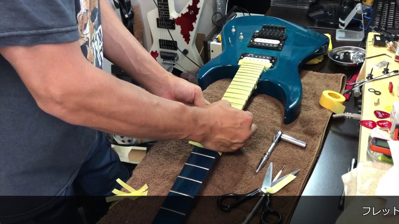 FERNANDES REVOLVER FR-75 メンテナンスとピックアップ交換② - YouTube