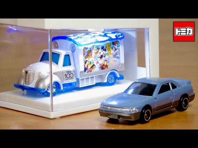 Shining in the event-only light-up theater ☆ Disney 100th