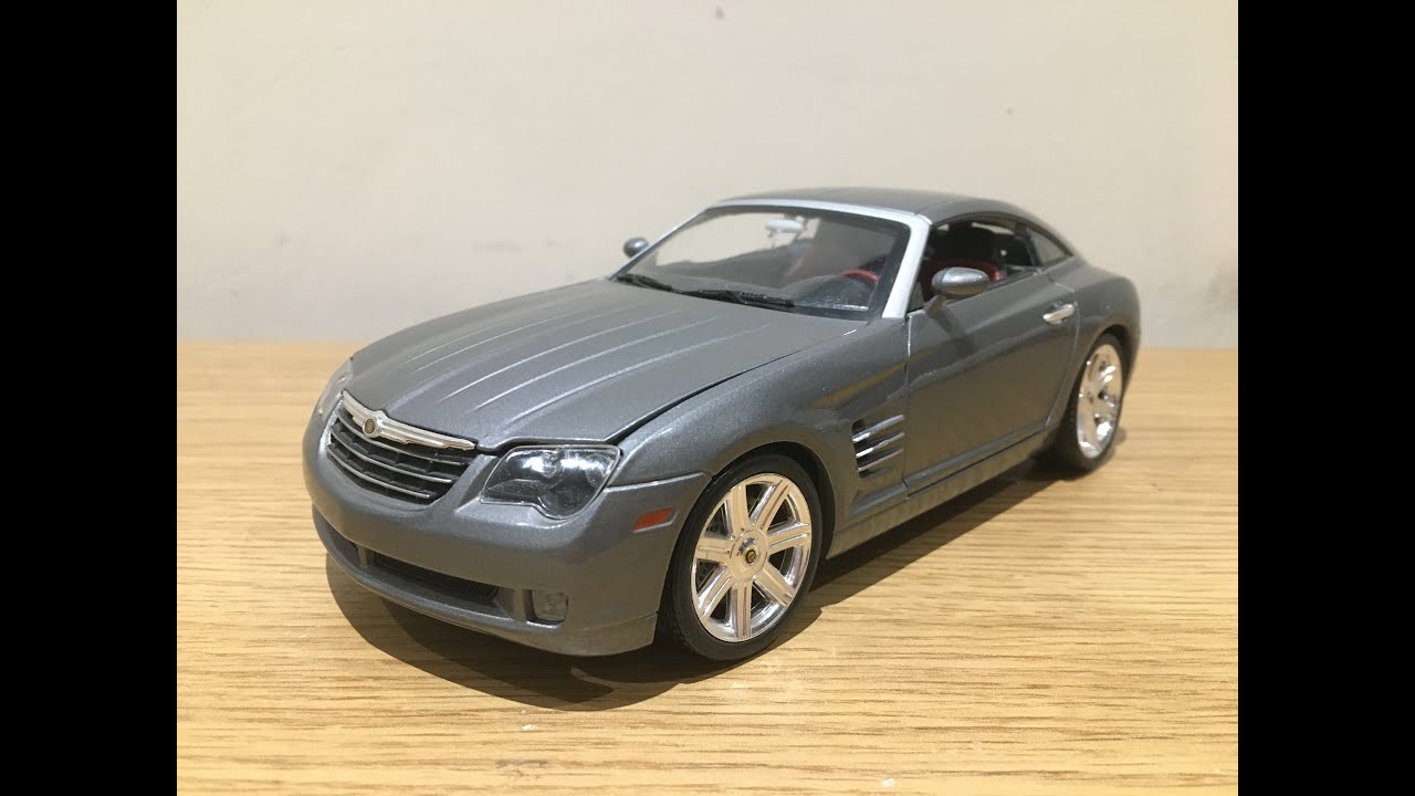 1:18 Maisto Chrysler Crossfire - YouTube