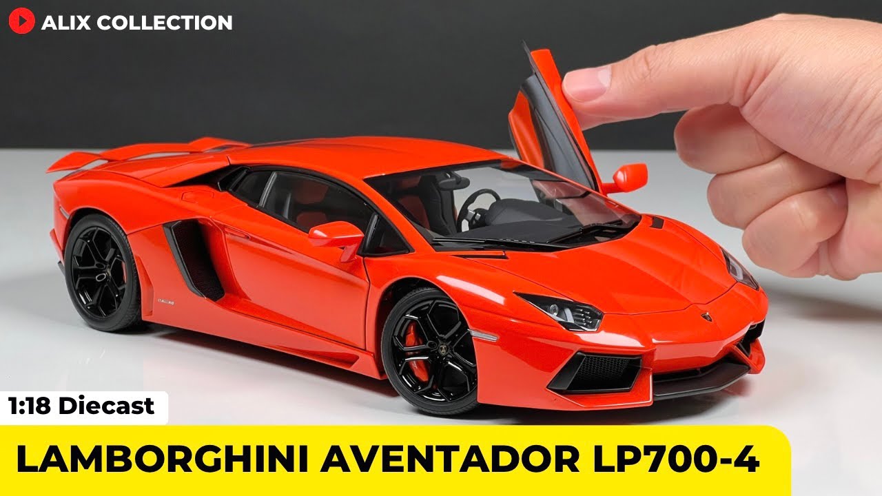 Unboxing of Lamborghini Aventador LP700-4 1:18 Diecast Model Car
