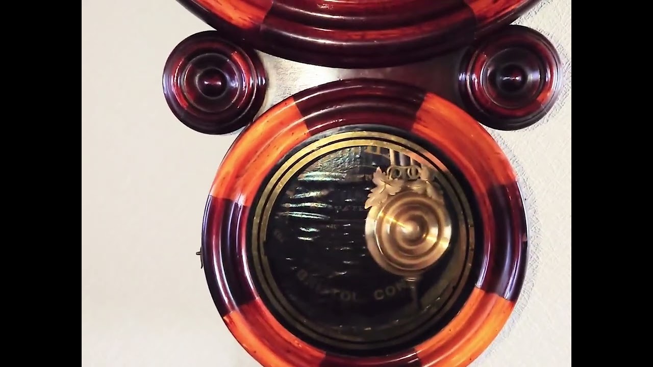 E.INGRAHAM 寄木中期凹タイプ 四ツ丸達磨型 ゼンマイ振り子時計 - YouTube