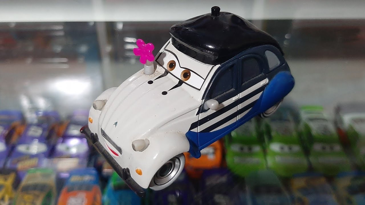 Mattel Disney/Pixar Cars 2 Louis LaRue (French Mime) Paris Tour