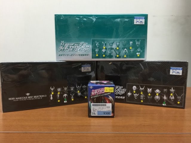 お買い物] 仮面ライダー マスクコレクション マスコレベスト 発光台座