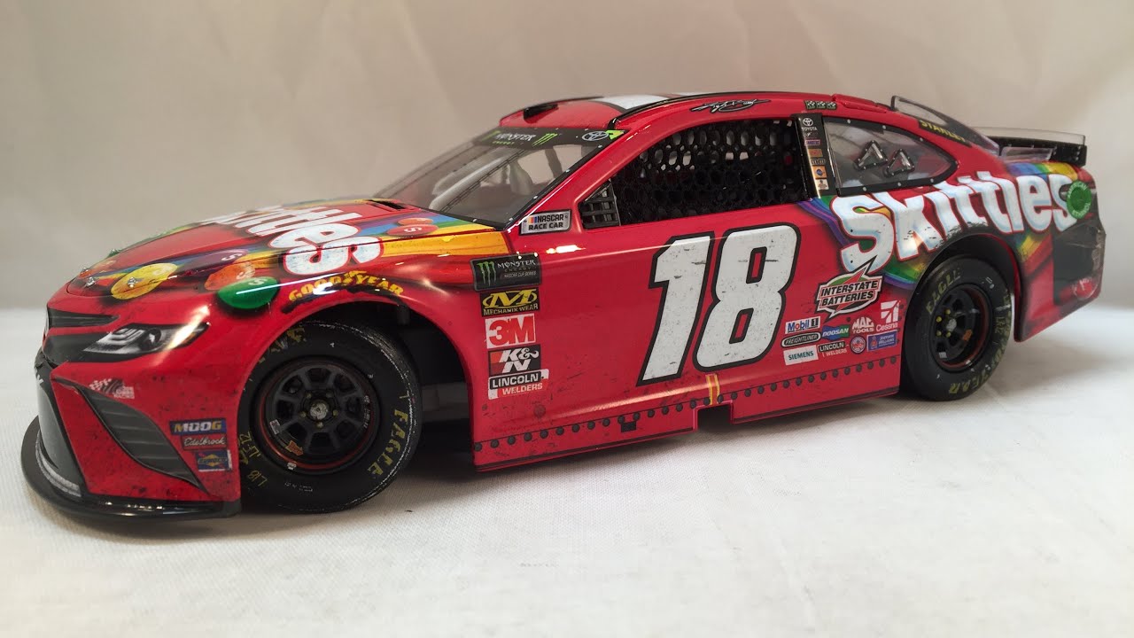 Review: 2019 Kyle Busch #18 Skittles Bristol Win Toyota Camry 1/24