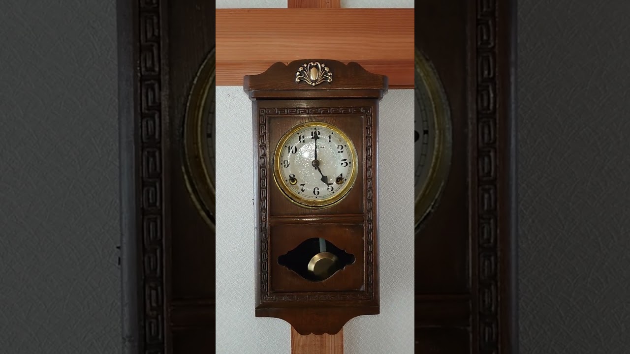 今津菊次郎時計店日の出馬印 宮型ゼンマイ振り子時計 - YouTube