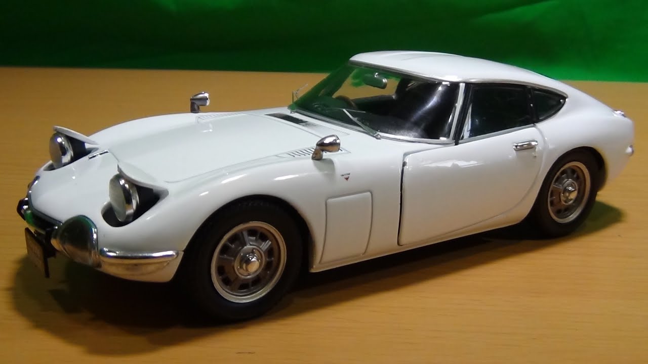 創刊号は1299円！ 国産名車コレクション 1/24 Toyota 2000GT - YouTube