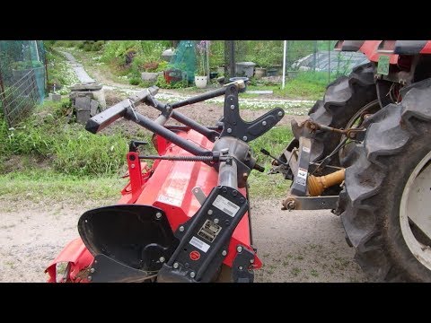 オートヒッチで作業機交換 KUBOTA 4 point quick hitch Type