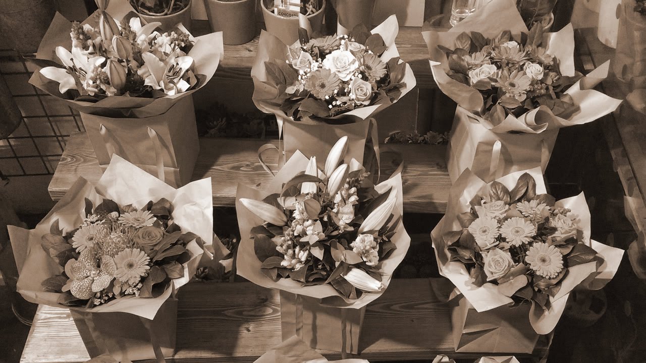 世界に一つだけの花 - SMAP - YouTube