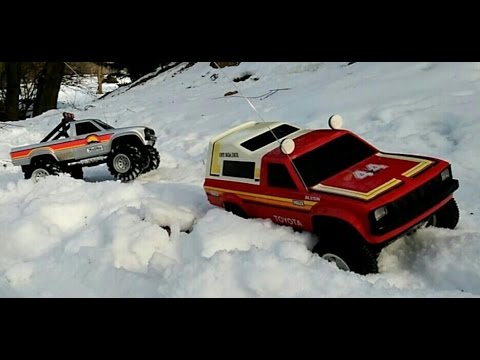 RC Nikko 1:10 Toyota Hilux & Malibu 4x4 Vintage 1982 - YouTube