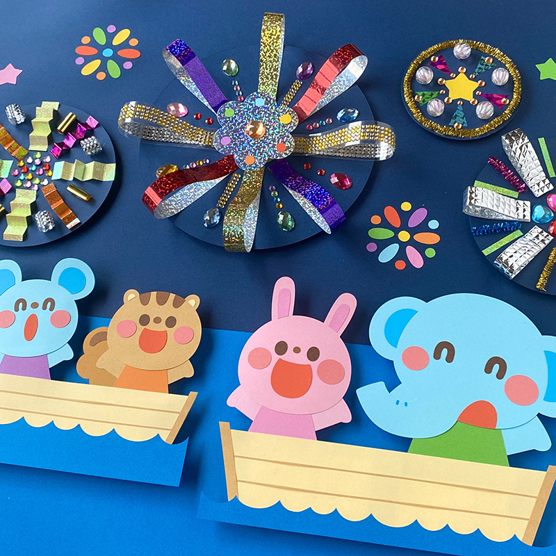 8月の壁面『夏の夜空のキラキラ花火』 | イラストレーター