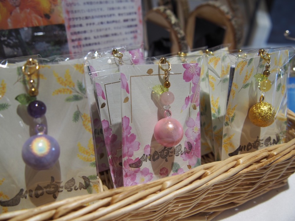 スワロフスキーを使用したサンキャッチャー】／【公式】いけだワイン城