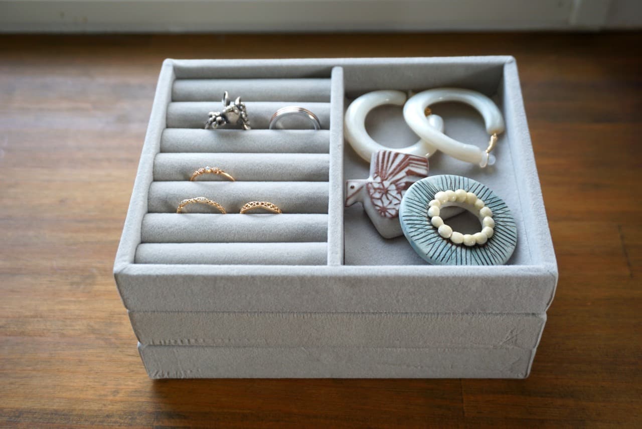 ダイソーに待望の「アクセサリートレイ」シリーズ！「3段引き出し