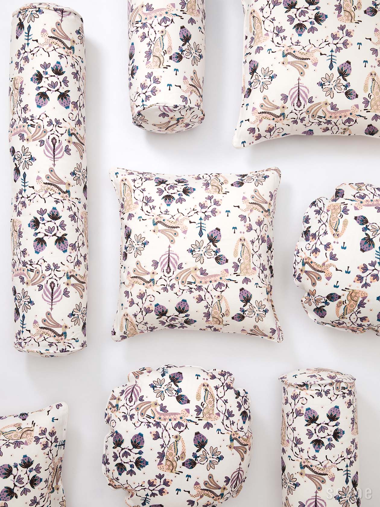 新品☆Klaus Haapaniemi クッションカバー Klaus Haapaniemi & Co. Scary Cat cushion cover, 50 x 50 cm, velvet