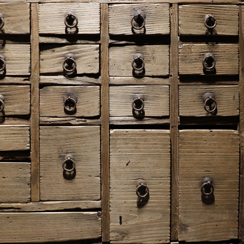 無垢 薬箪笥 抽斗二十四杯 | 古物屋 壱両