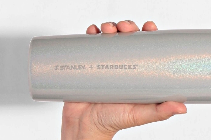 迷ってるとまた売り切れちゃう…！スタバ×スタンレーの定番コラボが再