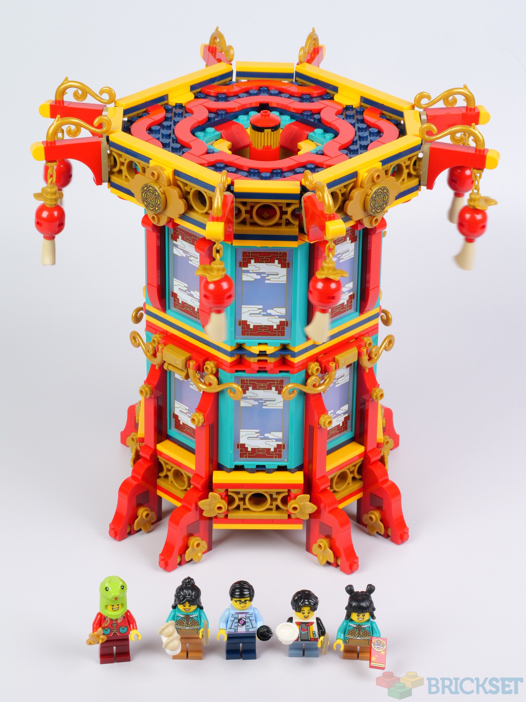 LEGO Seasonal 80116 Trotting Lantern review | Brickset