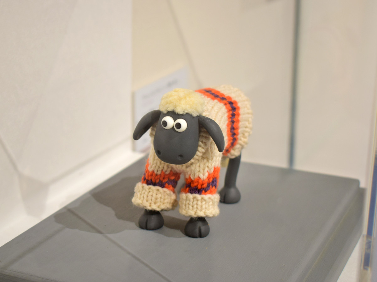 ウォレスとグルミット 危機一髪！」に脇役で初登場した「セーターを着