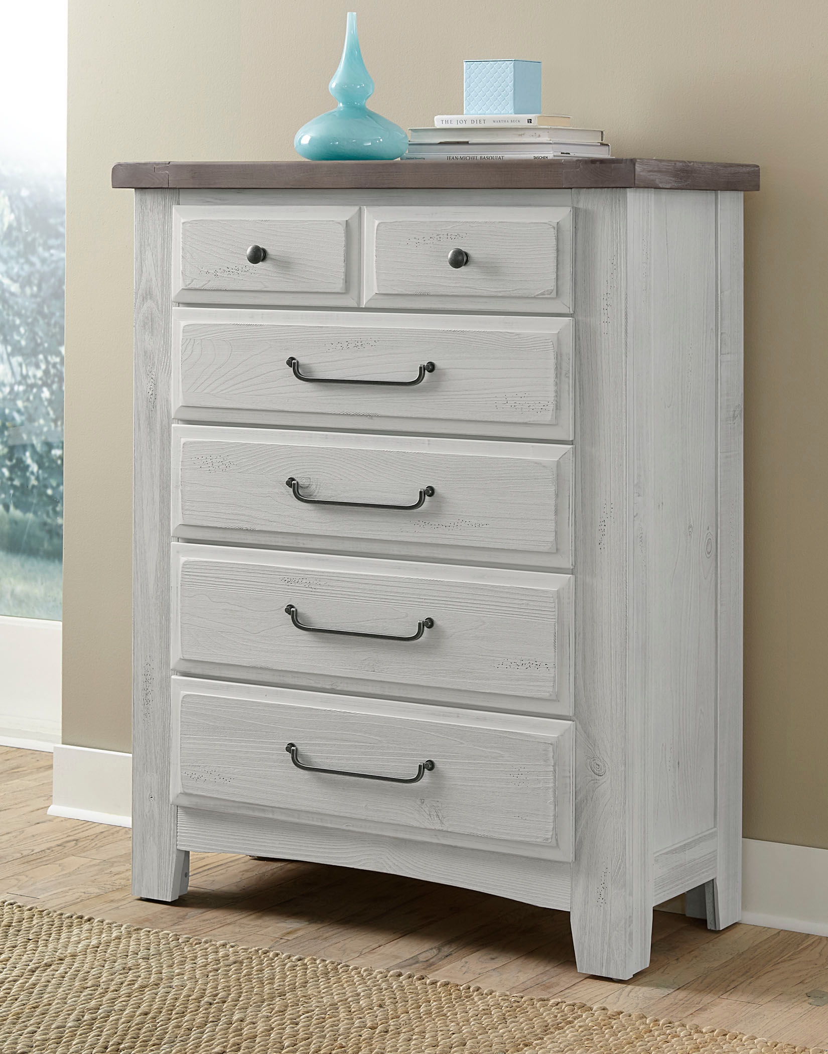 Vaughan-Bassett Furniture Company Bedroom Chest - 5 Drwr 694-115