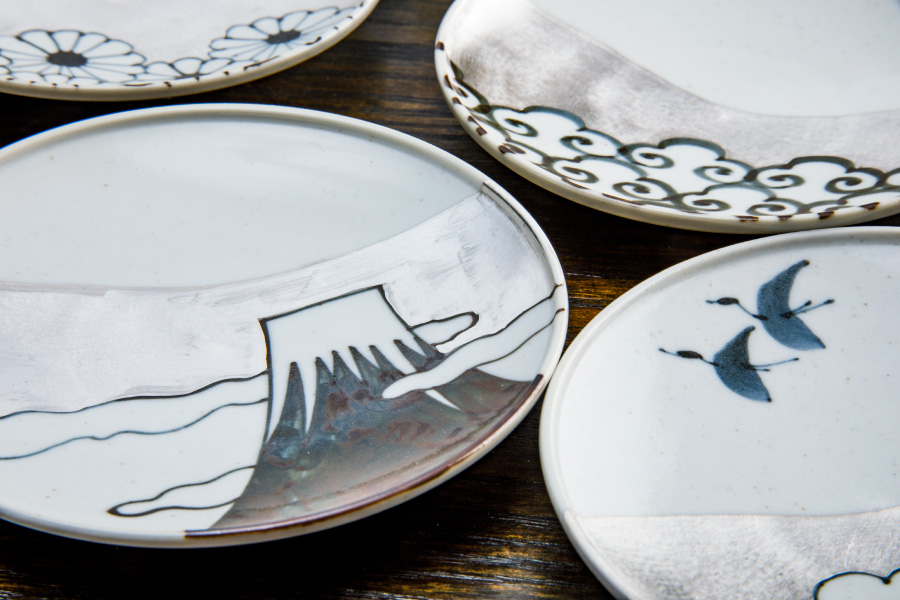 瀬貞陶窯寛右ｴ門 - 秘窯の里伊万里大川内山へ日本の伝統工芸品伊万里焼