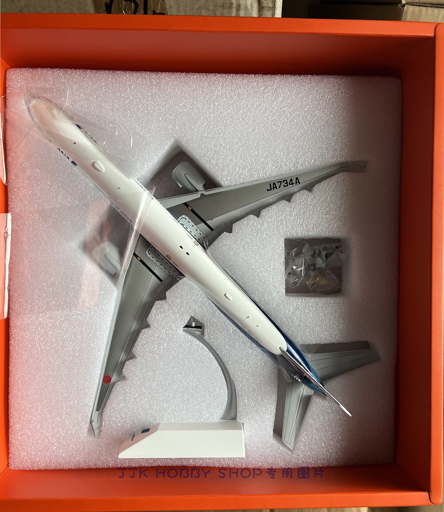 JC Wings 1/200 ANA Boeing 777-300ER JA734A EW277W006 Finished