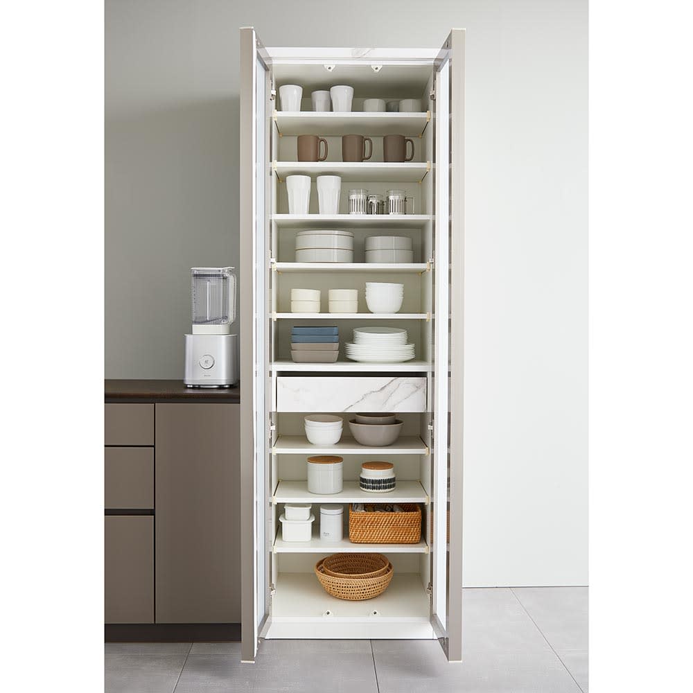 Nocas/ノクアス ガラス扉のモダンなボード 食器棚 幅60cm 通販 - ディノス