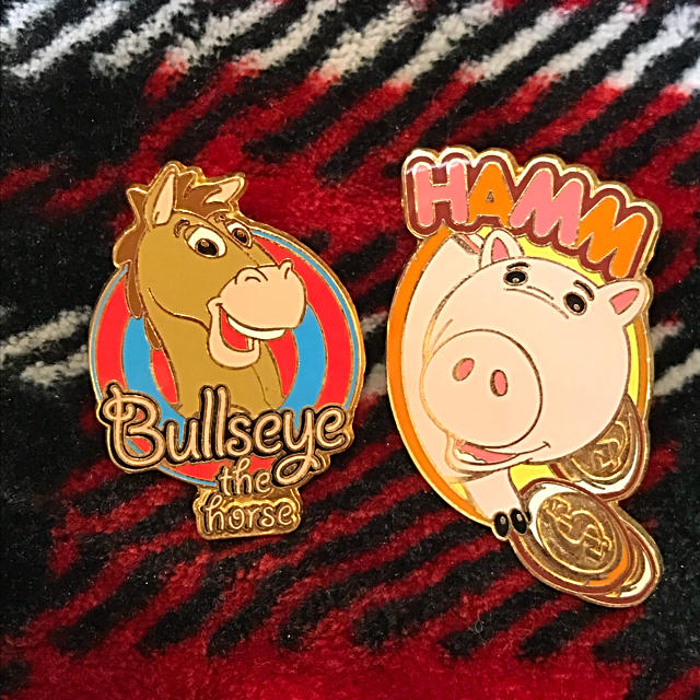 トイ・ストーリー - トイストーリーピンバッチ5個セット💜💚レアTDL