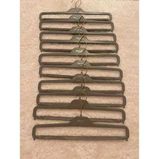 PRADA（押し入れ収納/ハンガー）のフリマアイテム一覧