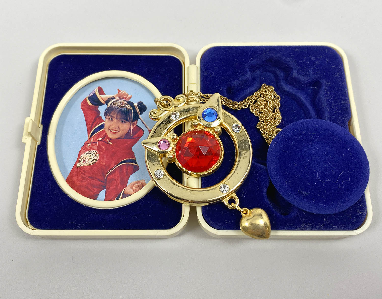 5012] 魔法少女ちゅうかなぱいぱい! とってもすてきなペンダント