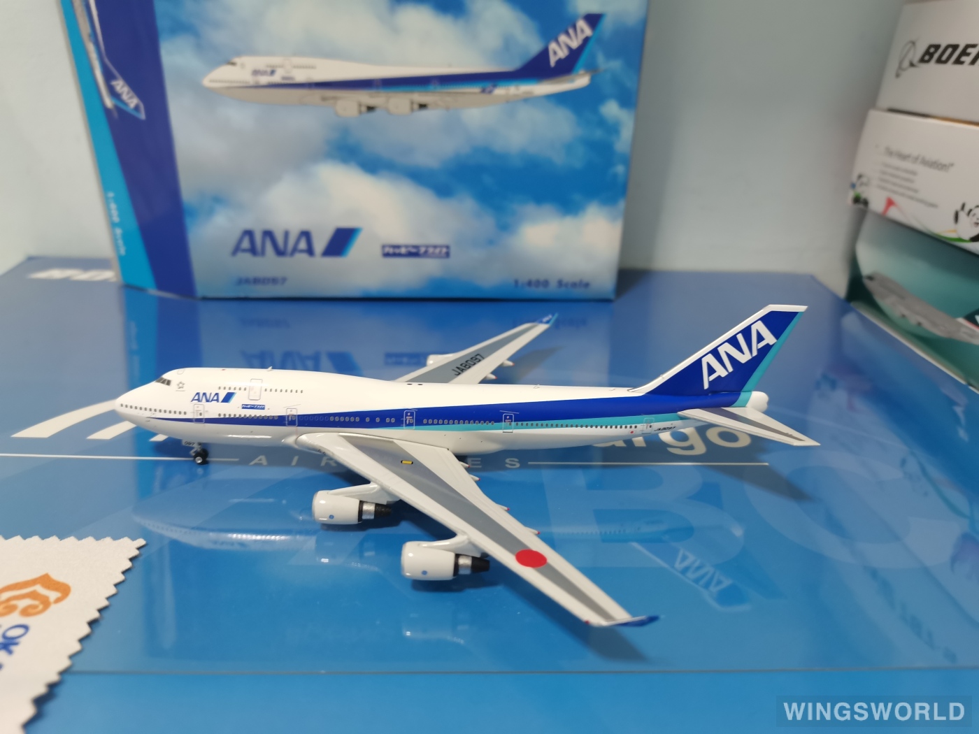 Phoenix 1:400 Boeing 747-400 ANA 全日空PH04371 JA8097 HAPPY FLIGHT