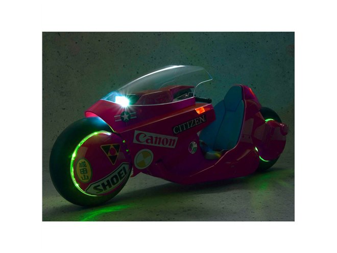 アニメ「AKIRA」金田のバイク （リバイバル版）が本日5月29日発売